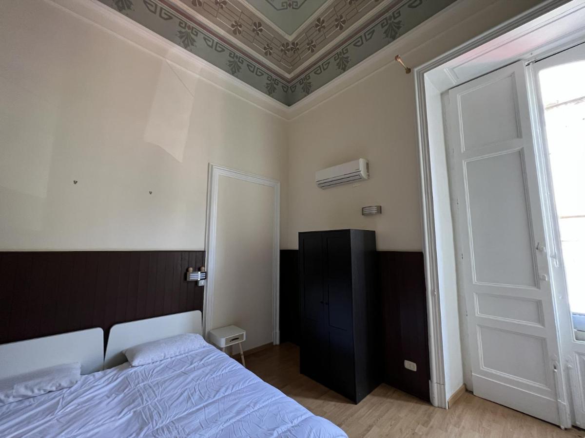 Bed and Breakfast Il Giardino E Gli Affreschi Катания Экстерьер фото
